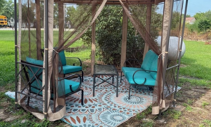 Licking House | Discover Nana's Townhouse in the Heart of the Ozarks