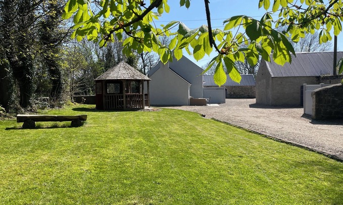 Waterford Other | Elegant Farmhouse Retreat by the Greenway with Kitchen