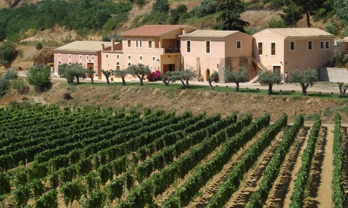 Caltagirone House | Guest Rated 10/10: Antica Tenuta del Nanfro with Pool