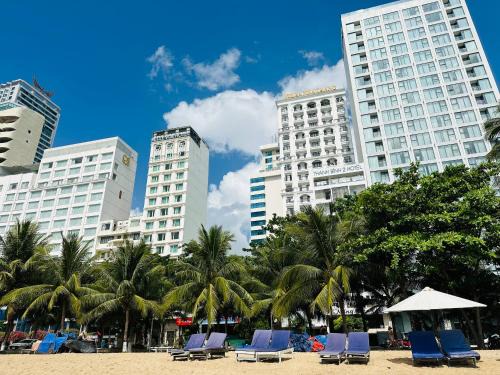 Vinh Hai Hotel | Beachfront Nắng Vàng Nha Trang Hotel with Ocean Views
