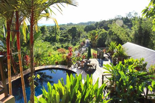 Santubong House | Discover Nanga Damai Homestay: Pool & Breakfast Included
