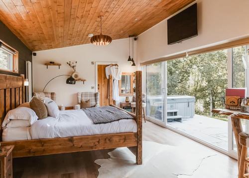 Mochdre Resort | Family-Friendly Retreat at Nant-Y-Coed Lodges