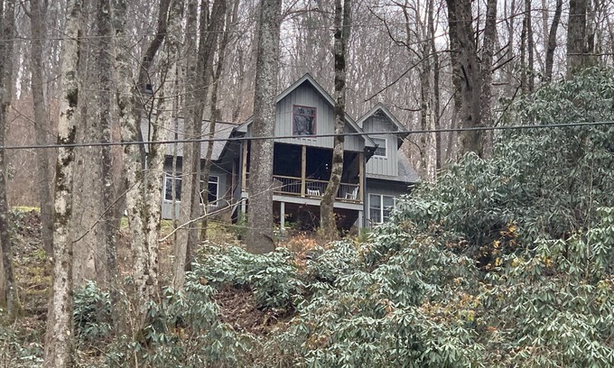 Hayesville House | Scenic Nantahala Riverfront Cabin Near Franklin NC