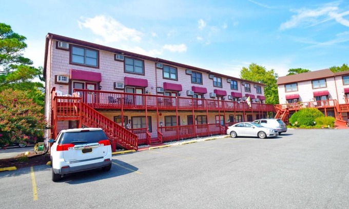 Caine Woods House | Family-Friendly Nanticoke Square 207B Townhouse with Pool