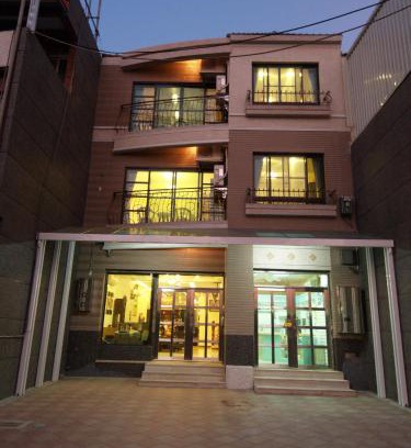 South Beach House | Affordable Family-Friendly Stay at Nanwan Jiahewu Inn