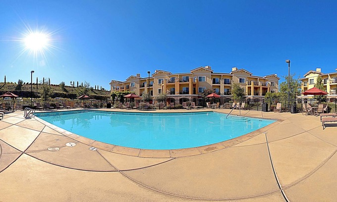 Napa Resort | Relaxing Studio Unit in Napa with Pool & Golf Access