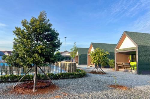 Trat Hotel | Inviting Napdown Resort Trat: Family-Friendly Retreat
