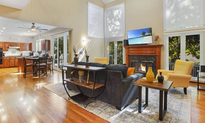 Naperville House | Naperville Rental - Harmony Ct