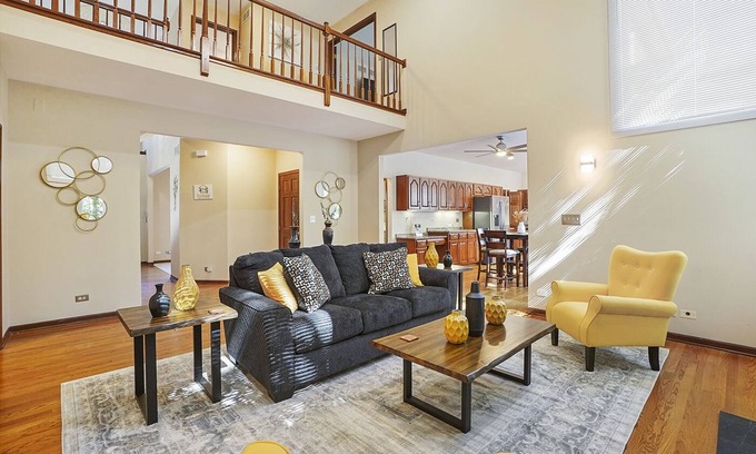 Naperville House | Inviting Naperville Rental - Harmony Ct with Pool & Kitchen