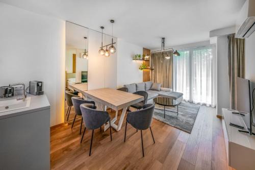 Balatonlelle Apartment | Experience Napfény Resort: Oceanfront Bliss & 10/10 Rating