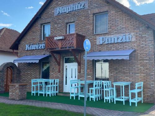 Tiszafured Bed & Breakfast | Experience Napház Panzió: Top-Rated with Oceanfront Views