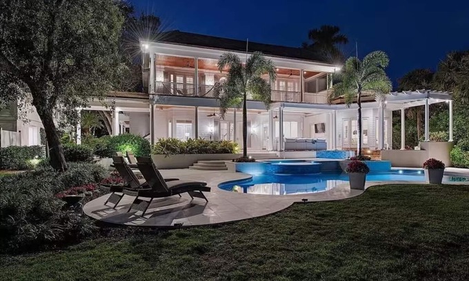 West Naples House | Naples Beach Port Royal Luxe Coastal Mansion & Guesthouse with Pool & Hot Tub