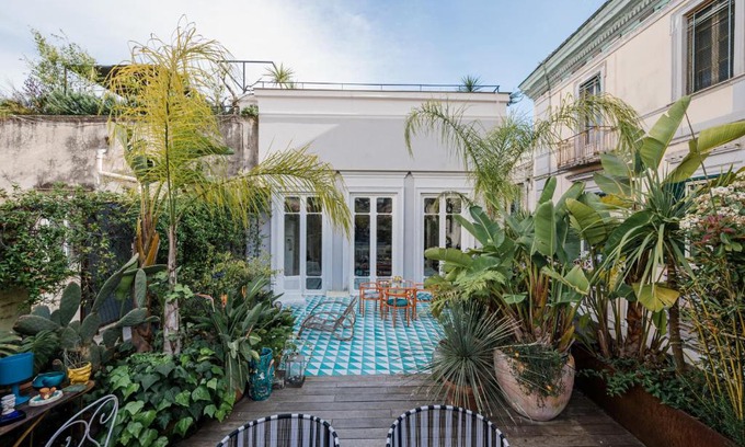 Chiaia Apartment | Designer Loft in Naples - Family-Friendly & Top Rated