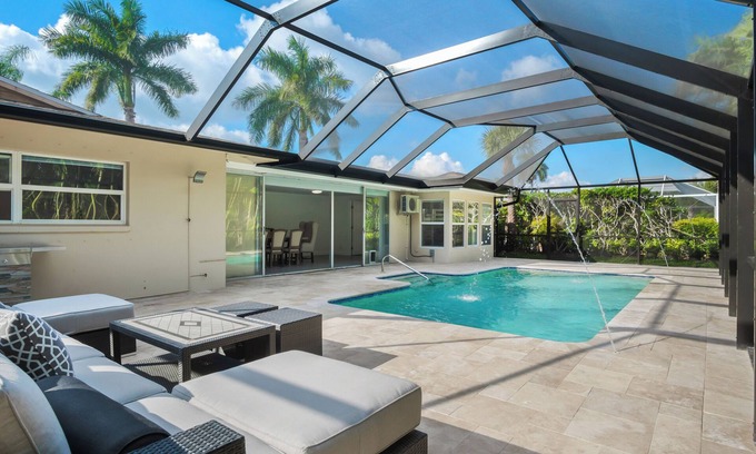 Palm River Estates Villa | Naples Dream Escape: 10/10 Rated with Private Pool & Ocean Views