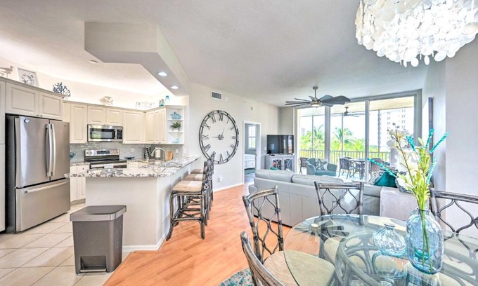Vanderbilt Beach Apartment | Naples Escape at Regatta with Pool and Oceanfront Views