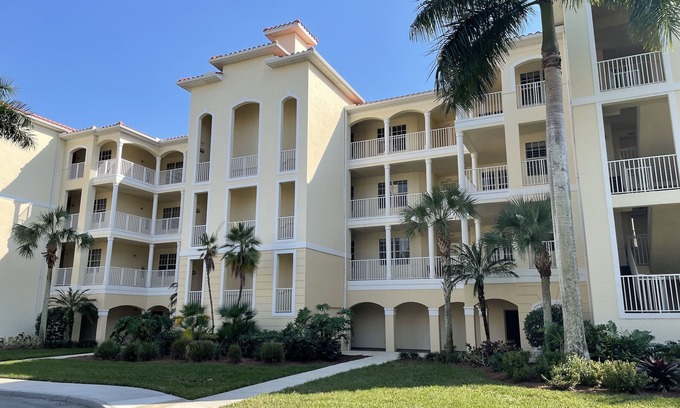 Naples Condo | Child-Friendly Naples Lakes Condo in Arnold Palmer Community