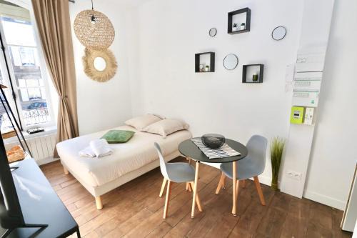 Pontivy Apartment | Pet-Friendly Napoléon Gare n2 Studio with Great Reviews