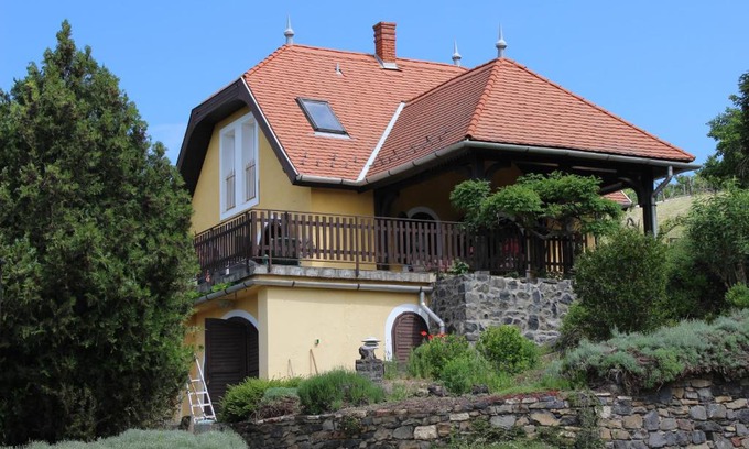 Badacsonytordemic House | Discover Napsugár Vendégház: Oceanfront Retreat with Hot Tub