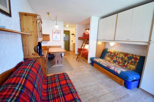 Palu Apartment | Discover Nardis Studio 15 – Family-Friendly Retreat Awaits
