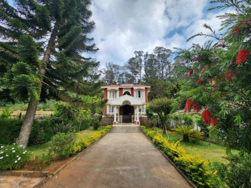 Ketti House | Discover Narmada Holiday Home: Family-Friendly Retreat