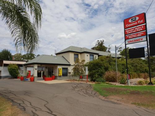 Narrabri Hotel | Discover Narrabri Motel & Caravan Park with Pool and Ocean View