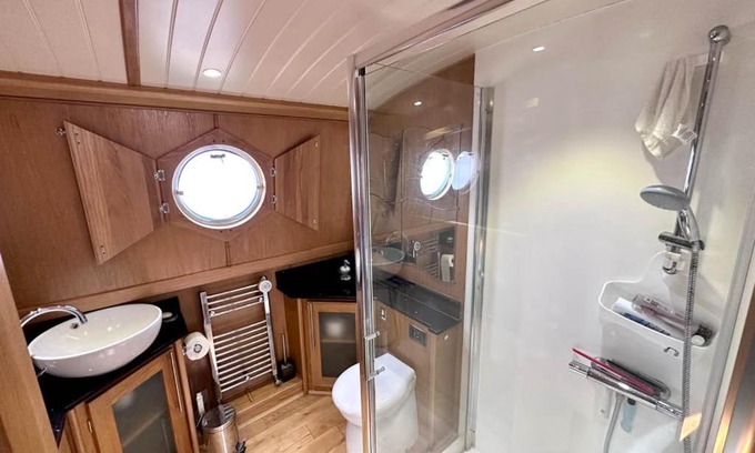 Ellemford Other | Pet-Friendly Narrowboat and Moorings in Edinburgh
