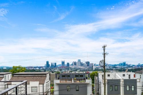 Talbot's Corner House | Experience Nash House: Rooftop Views & Hot Tub Retreat