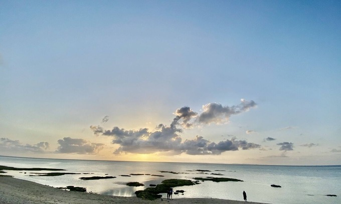 Nashiro Apartment | Stylish Oceanfront House Just Steps from the Beach