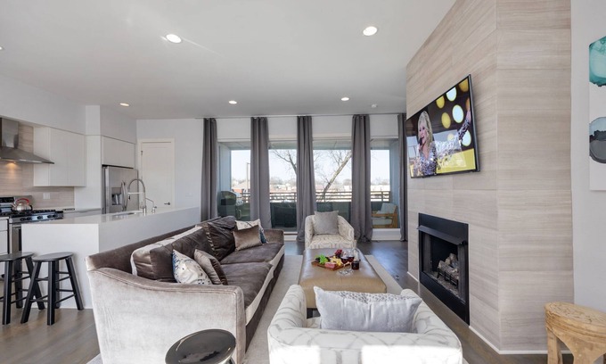Nashville House | Nashville Notes - Perfect for Groups Near Broadway!