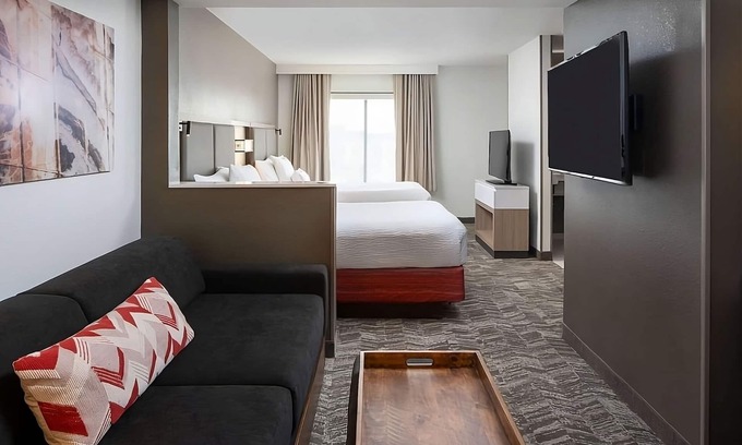 Donelson Resort | Experience Nashville's Artistic District: Pet-Friendly Retreat
