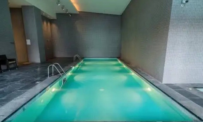 DIFC Apartment | Elegant Nasma Luxury Stays at Limestone House with Spa & Pool