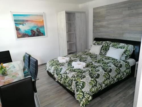 Gyula Apartment | Guest Rated NATA Apartman: Family-Friendly Retreat Awaits