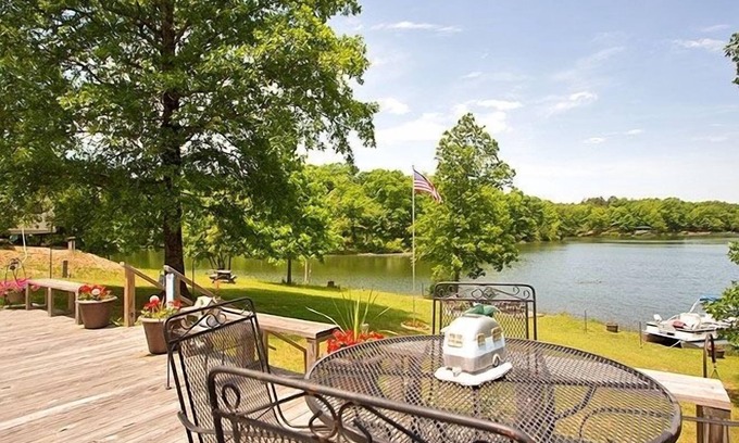 Hohenwald RV Rental | Pet-Friendly Natchez Trace RV Campground with Ocean Views
