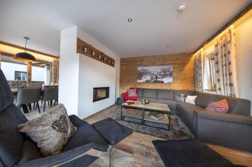 Schonbach House | Experience Nature at Nationalpark Chalet Jagdhausspitze