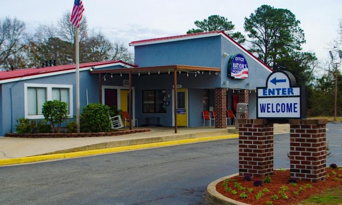 Kinston Hotel | Convenient Stay at Nation's Inn Kinston with Great Amenities