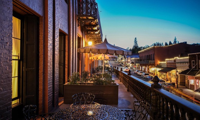 Nevada City Hotel | Experience National Exchange Hotel: Rated 9.2 with Breakfast