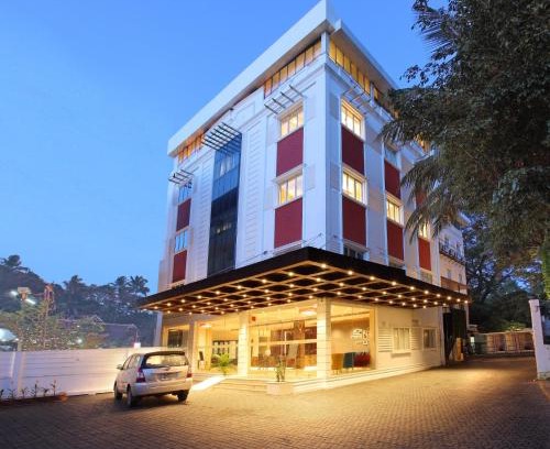 Ettumanoor Hotel | Relax at National Park Residency with Spa and Family Amenities