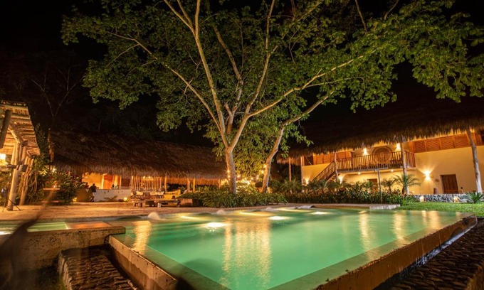 Sopetran Hotel | Discover Nativa Refugio Escondido: 5-Star Escape with Pool