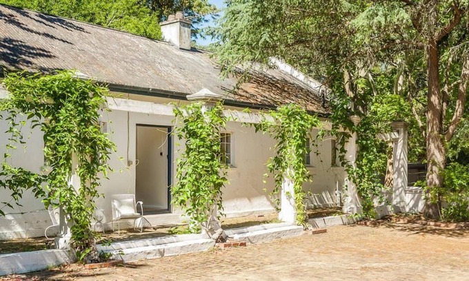 Koelenhof Bed & Breakfast | Family-Friendly Natte Valleij with Pool & Breakfast Included