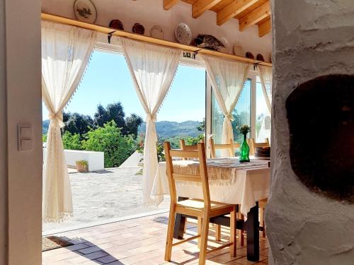 Alta Mora House | Stunning Natur Amêndoa: Oceanfront, Child-Friendly Retreat