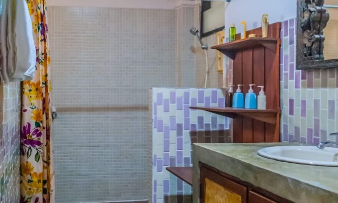 Mae Kon House | Relaxing Retreat near Singh Park & White Temple for Families