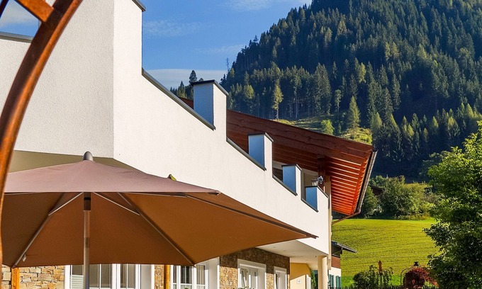 Goldegg Apartment | Discover Modern Alpine Apartments in Idyllic Salzburg
