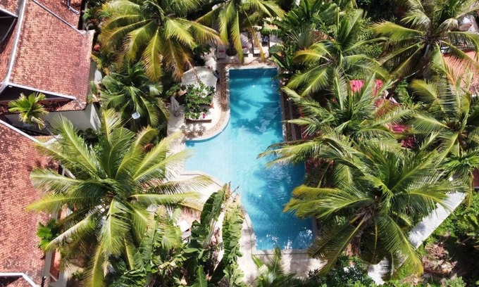 Sangkat Sla Kram Hotel | Relaxing Getaway at Natural Relax Villa with Pool & Restaurant