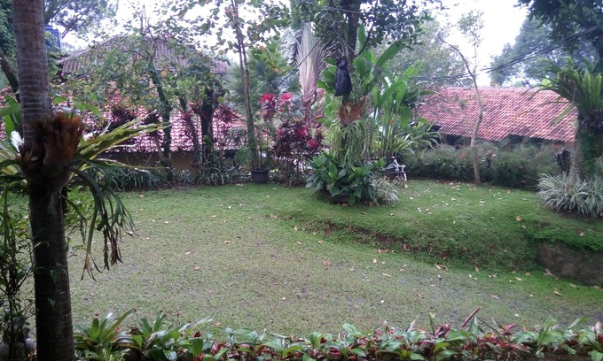 Bogor House | Idyllic Natural Resort Perfect for Groups Near Bogor