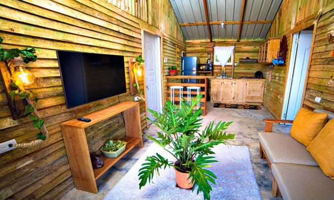 La Colorada House | Natural Retreat with Jacuzzi and Stunning Views in Vista al Valle