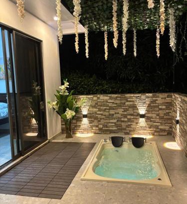 Melgar Bed & Breakfast | Natural View Resorts Melgar