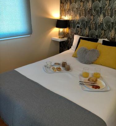 Pelayos de la Presa House | Relax at Naturalayos I & II – Couples' Retreat with Jacuzzi