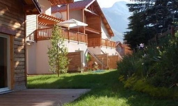 Ancelle Ski Chalet | Experience Nature and Sunshine with Lake Views & Spa Amenities