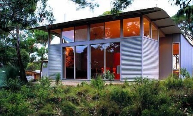 Deep Creek Cottage | Stylish Architecturally Designed Retreat for Family Getaways
