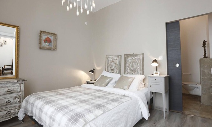 Chinon Apartment | Explore Nature & Chateaux Apartment with Breakfast Included